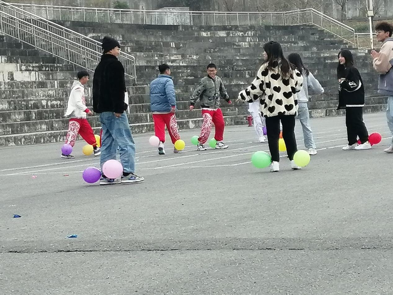 1638103231900 1638103231900